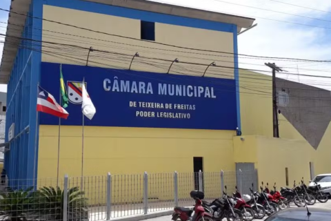 Câmara de Teixeira de Freitas abre inscrições para concursos públicos com salários de até R$ 12 mil