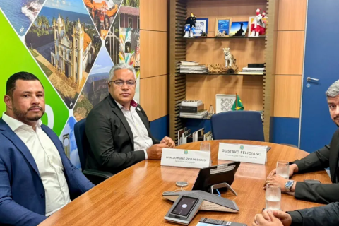 Prefeito de Alcobaça busca apoio em Brasília para fortalecer turismo e infraestrutura do município