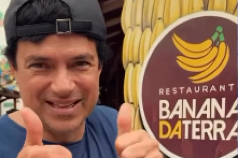 Jorge Vercillo visita Prado e destaca sabores da culinária local