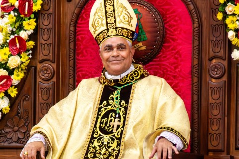 Posse Canônica de Dom Aldemiro Sena dos Santos marca momento histórico na Diocese de Teixeira de Freitas/Caravelas