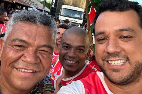 Carnaval 2024: Kiko Mascarenhas curte Bloco MST Folia com Valmir Assunção e lideranças