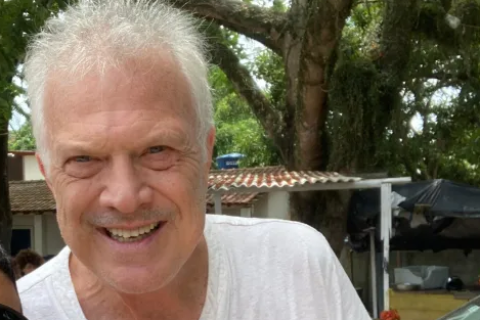 Pedro Bial e família escolheram Prado para temporada de férias