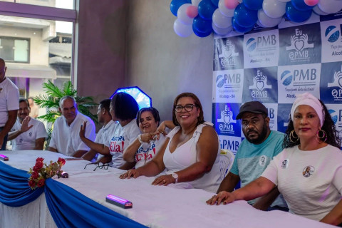 PMB oficializa Agnólia Alomba como candidata à Prefeitura de Alcobaça