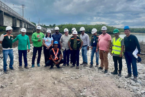 INEMA realiza vistoria técnica em obra de ponte no município de Prado