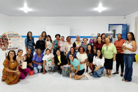 Encontro reúne artesãos e impulsiona organização do artesanato em Itamaraju