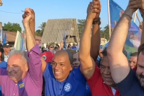 Demonstrando força política, Gilvan Produções atrai multidão em caminhada de apoio à reeleição no Prado
